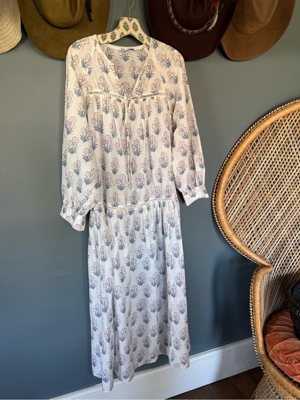 Zara Cream Floral Blouse with Blue & Pink Print dress sz small